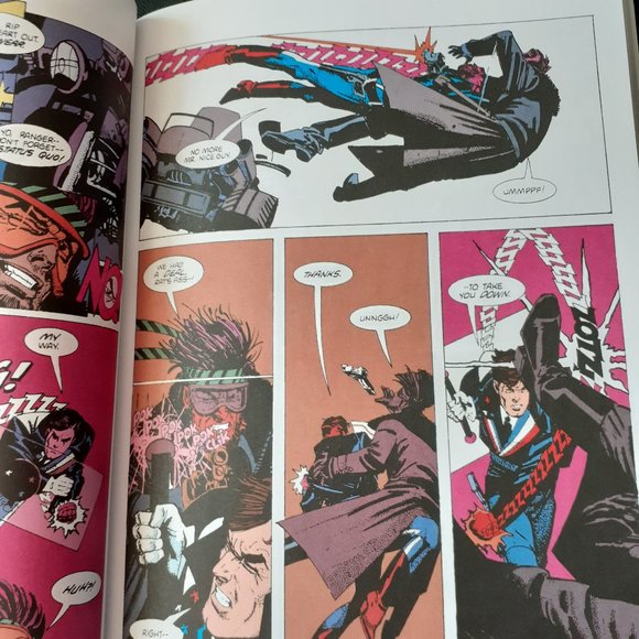 Howard Chaykin's American Flagg! Definitive Collection Trade Paperback Volume 1 - Picture 7 of 7